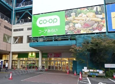 コープ市川店